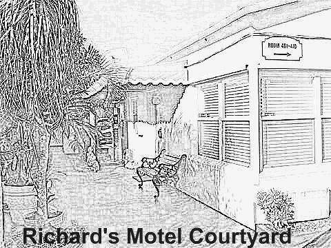 Richard's Motel Courtyard